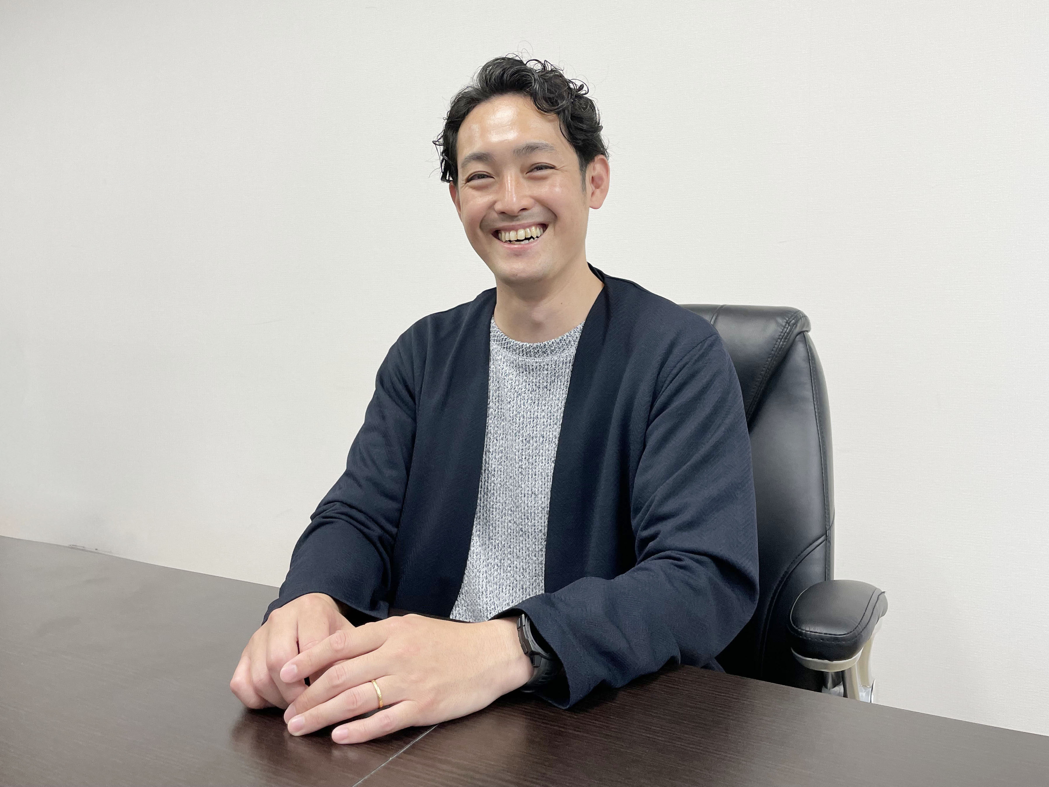 生産本部　第二設計部　課長　Sさん