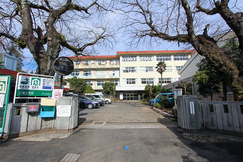 富岡小学校…約450M