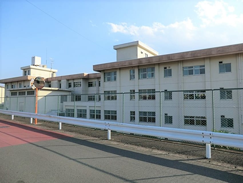 北の台中学校…約1,560M