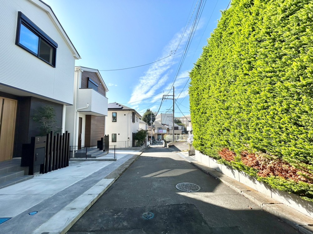 【前面道路】※2023年10月6日撮影