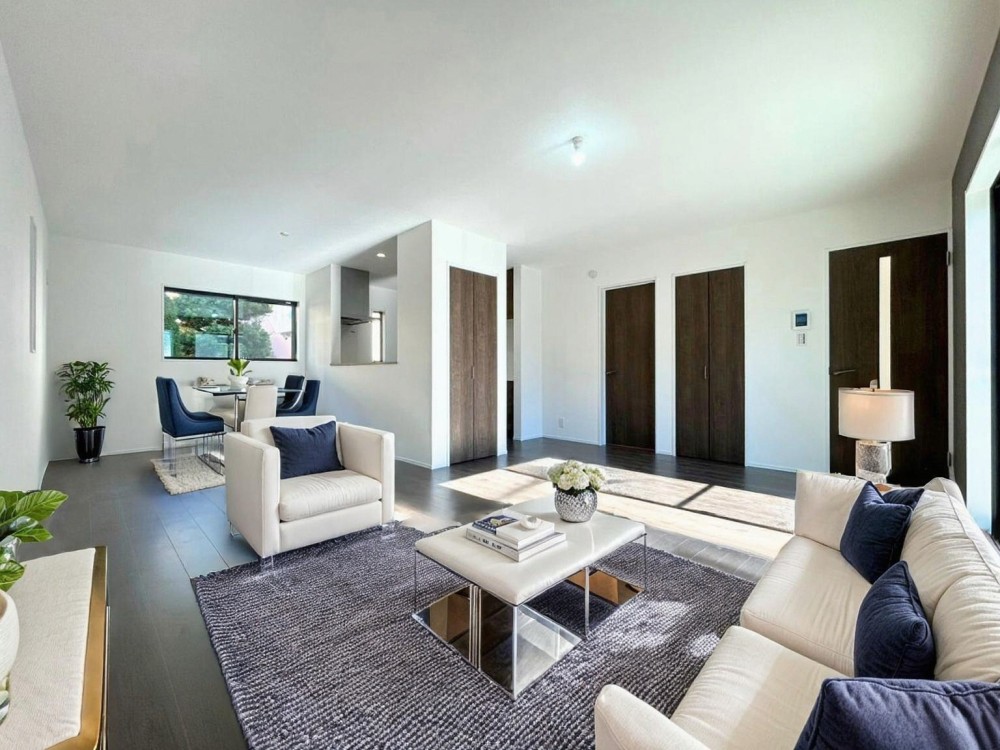 【販売現地】※実際の写真に一部CG加工がございます。