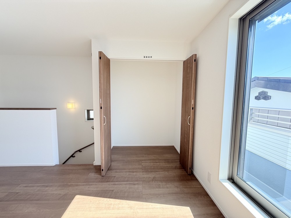 【販売現地】備蓄倉庫※2025年10月17日撮影